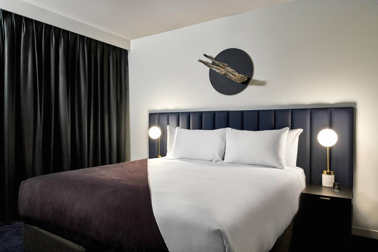 Midnight Hotel, Autograph Collection Canberra Eksteriør bilde A bedroom at the hotel