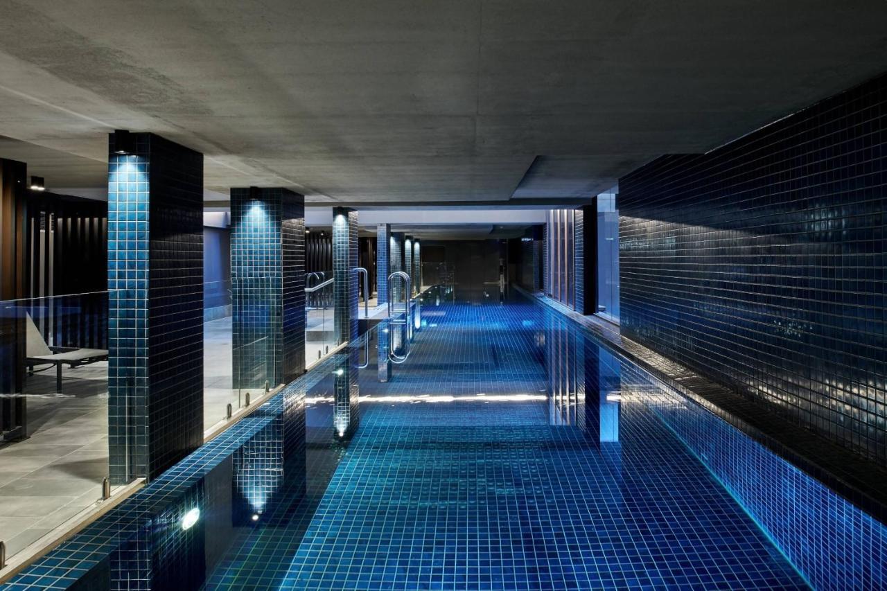 Midnight Hotel, Autograph Collection Canberra Eksteriør bilde The pool at the hotel