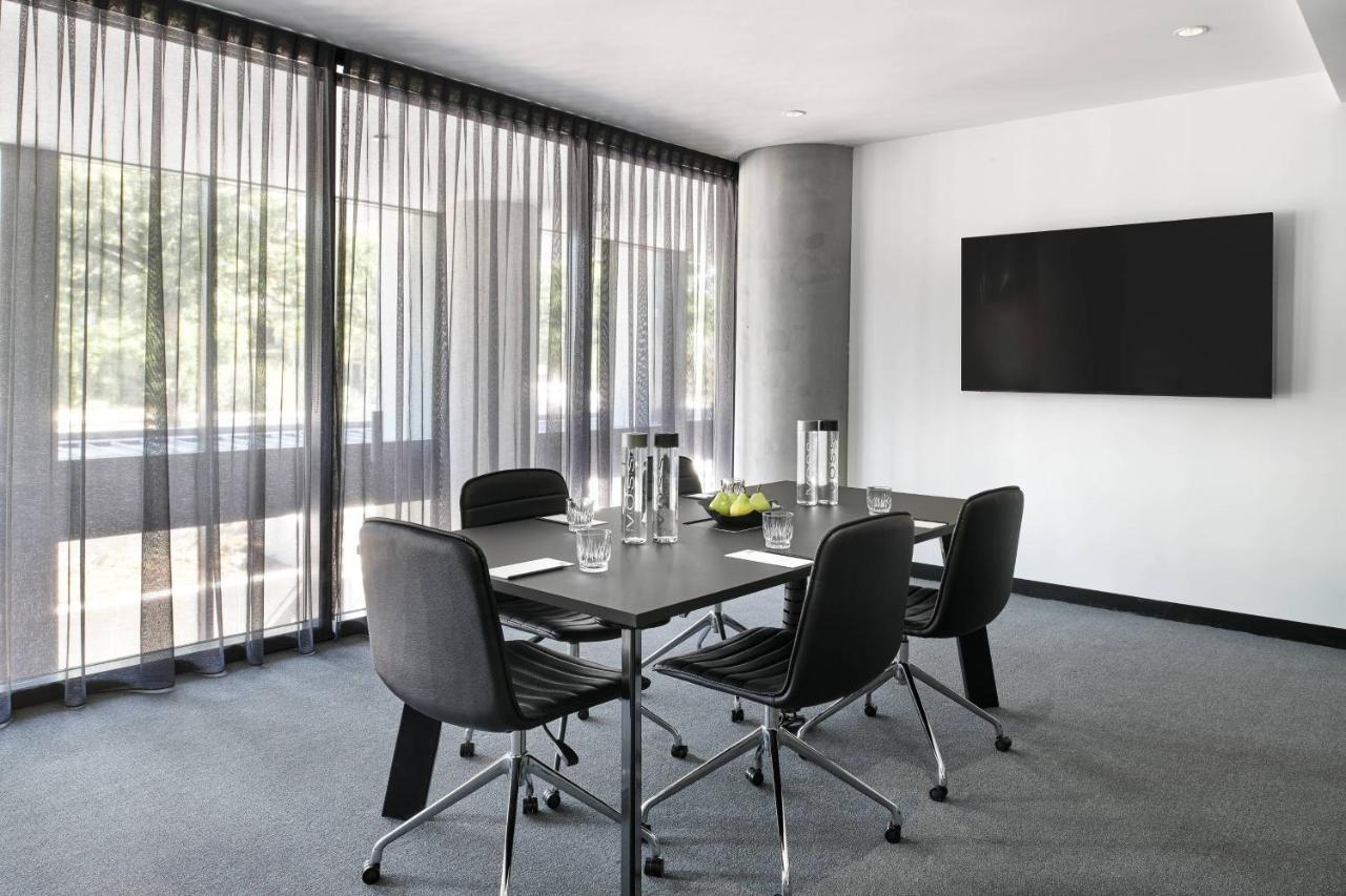 Midnight Hotel, Autograph Collection Canberra Eksteriør bilde Meeting room at the University of Nottingham