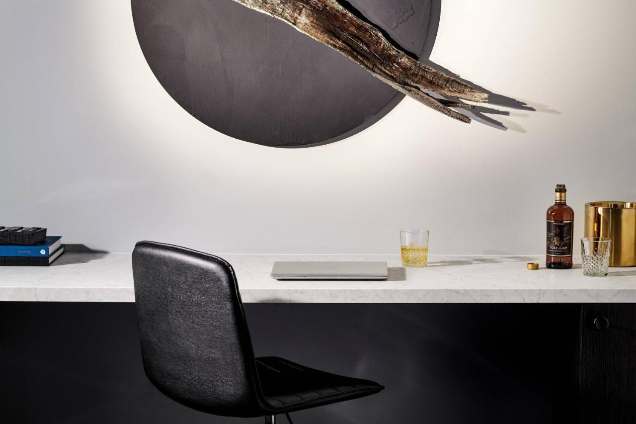 Midnight Hotel, Autograph Collection Canberra Eksteriør bilde The "Moon" pendant light