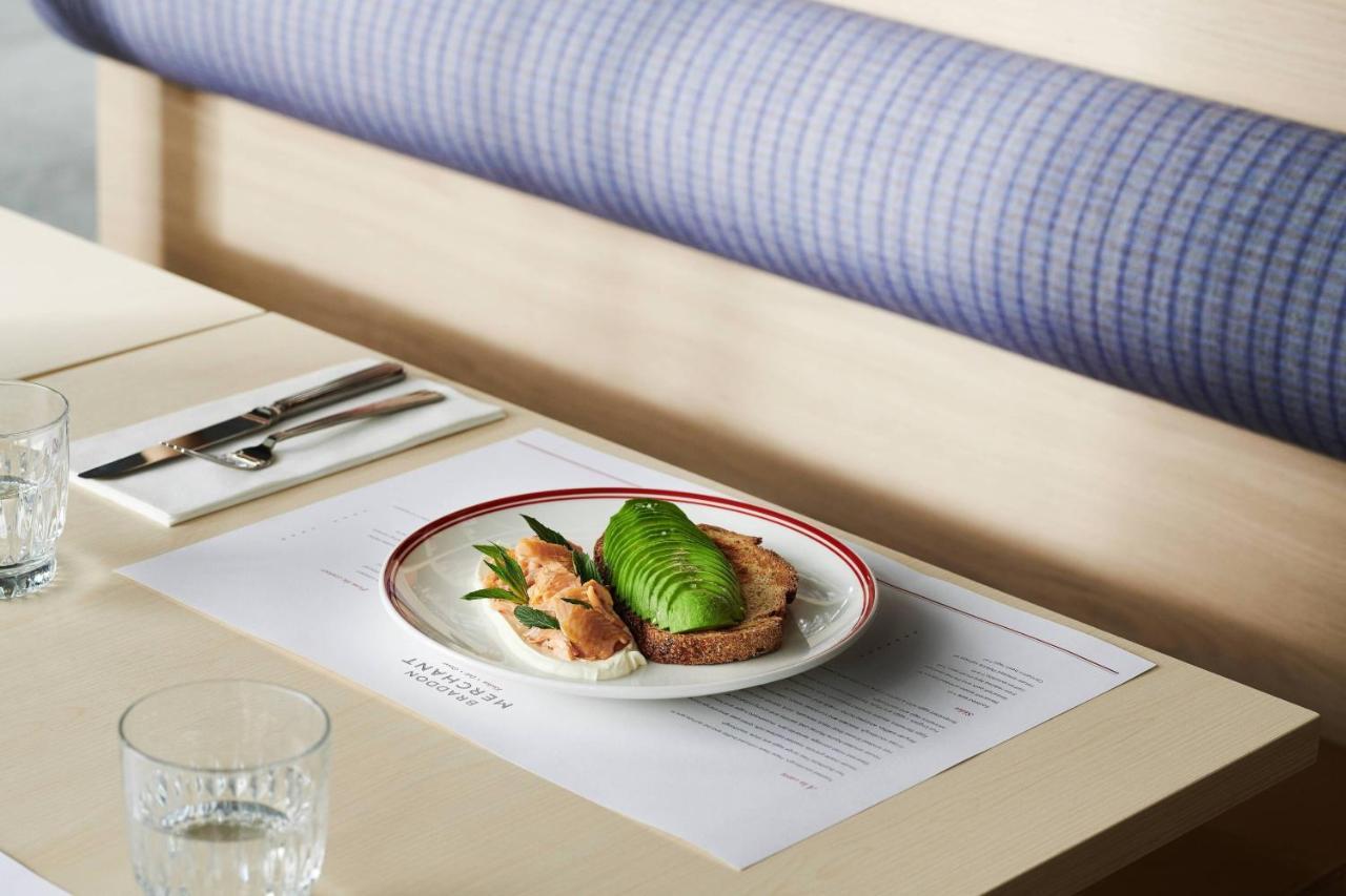 Midnight Hotel, Autograph Collection Canberra Eksteriør bilde Avocado on toast at The Garrison, 2016