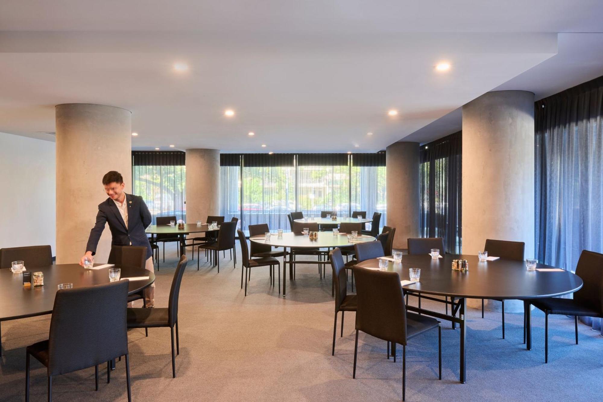 Midnight Hotel, Autograph Collection Canberra Eksteriør bilde The Club at Melbourne Airport
