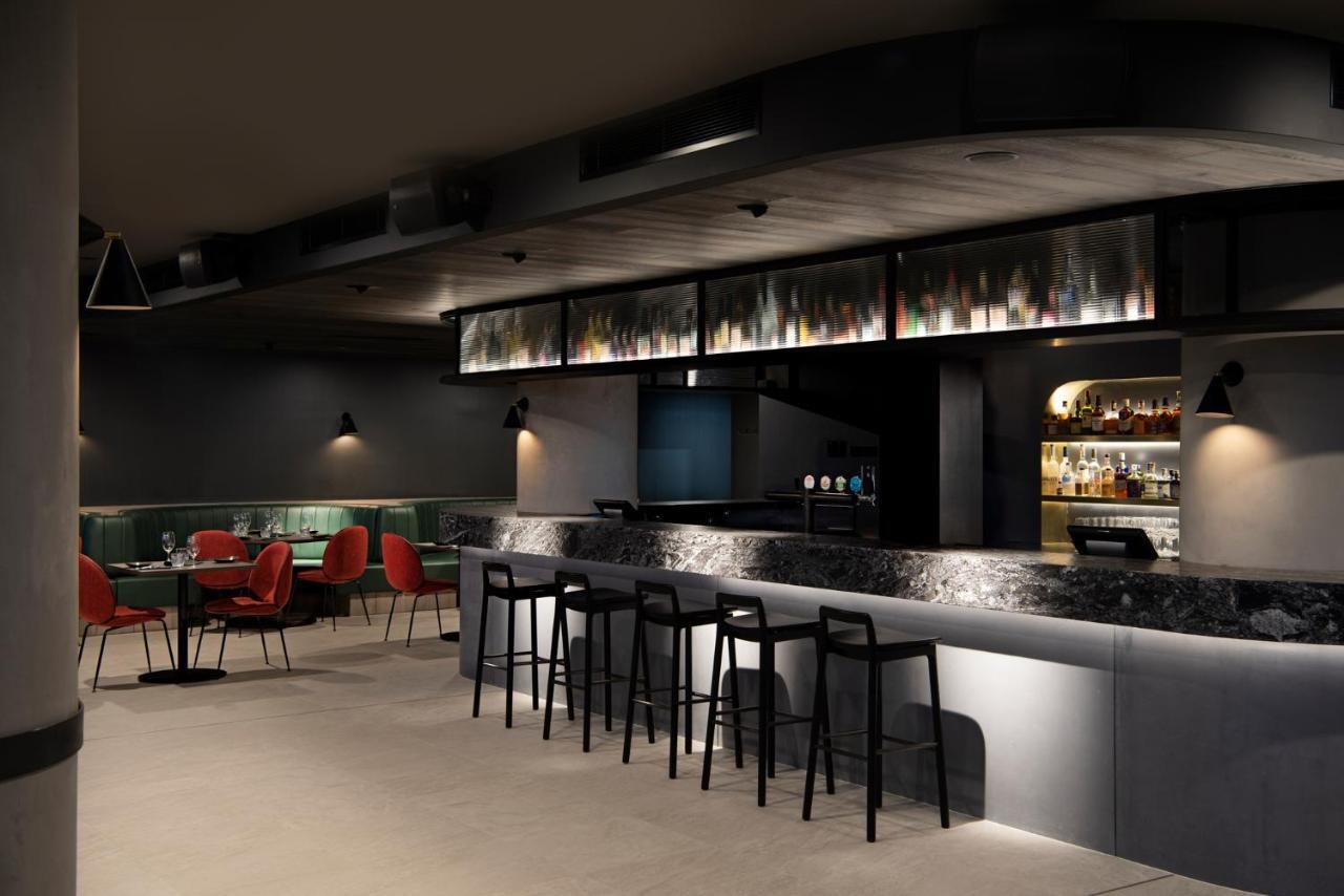 Midnight Hotel, Autograph Collection Canberra Eksteriør bilde The bar at the restaurant