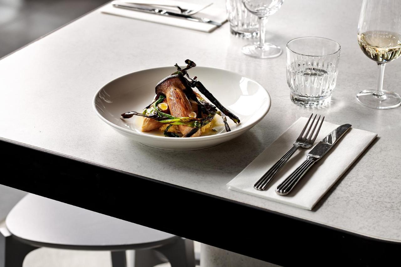 Midnight Hotel, Autograph Collection Canberra Eksteriør bilde A plate of food